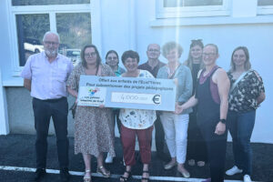 L’Ecol’Yères : 4 000 € remis par l’association de parents