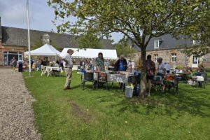 Brocantes et démonstration de sauvetage en mer