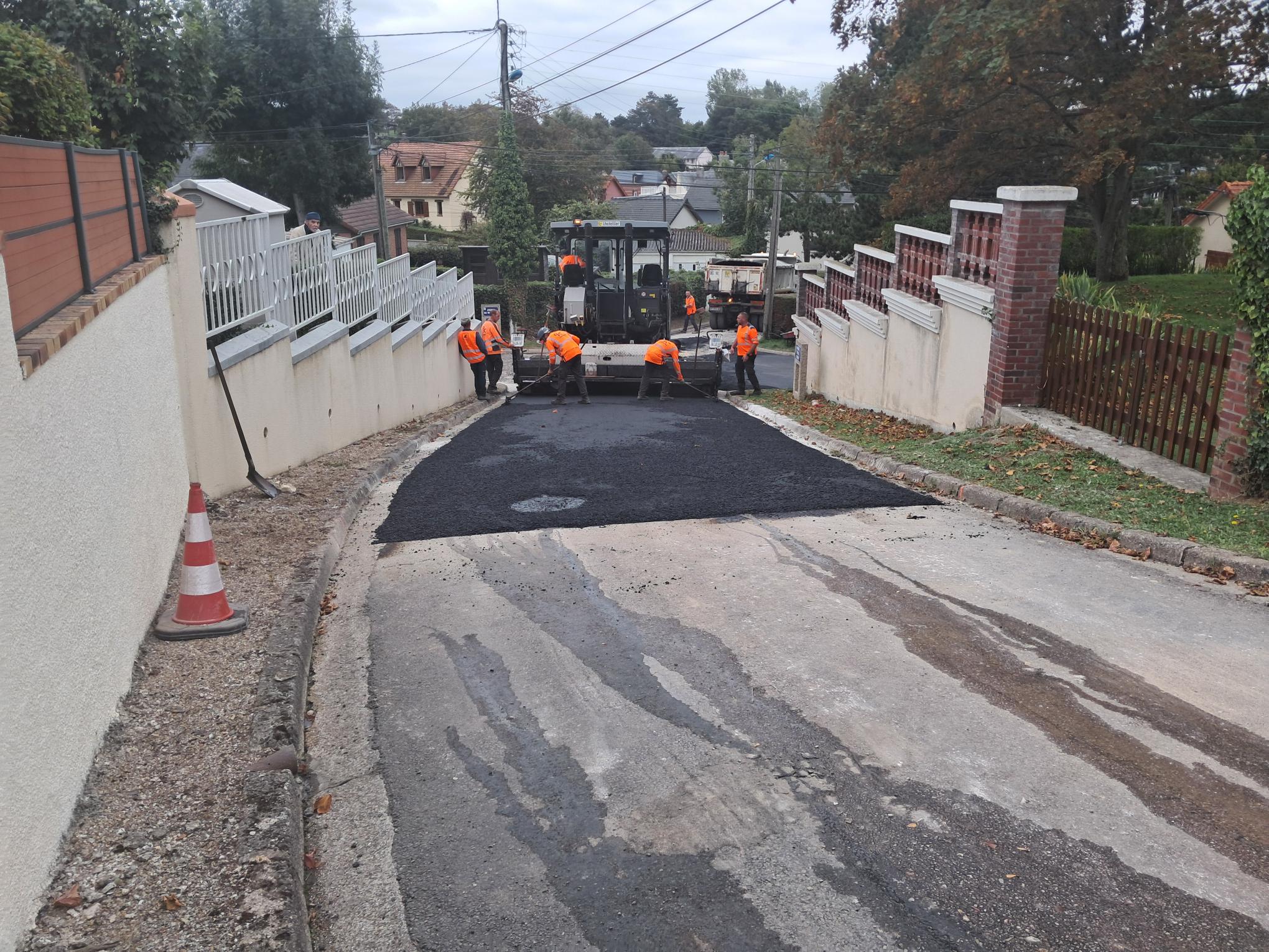 Vous consultez actuellement TRAVAUX DE REFECTION DE VOIRIE